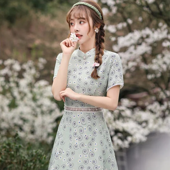 Short Sleeve Floral Cheongsam Chic Chinese Dress with Lace Belt Tunics Print Colorful Short Sleeve Floral Cheongsam Chic Chinese Dress with Lace Belt Tunics Print Colorful