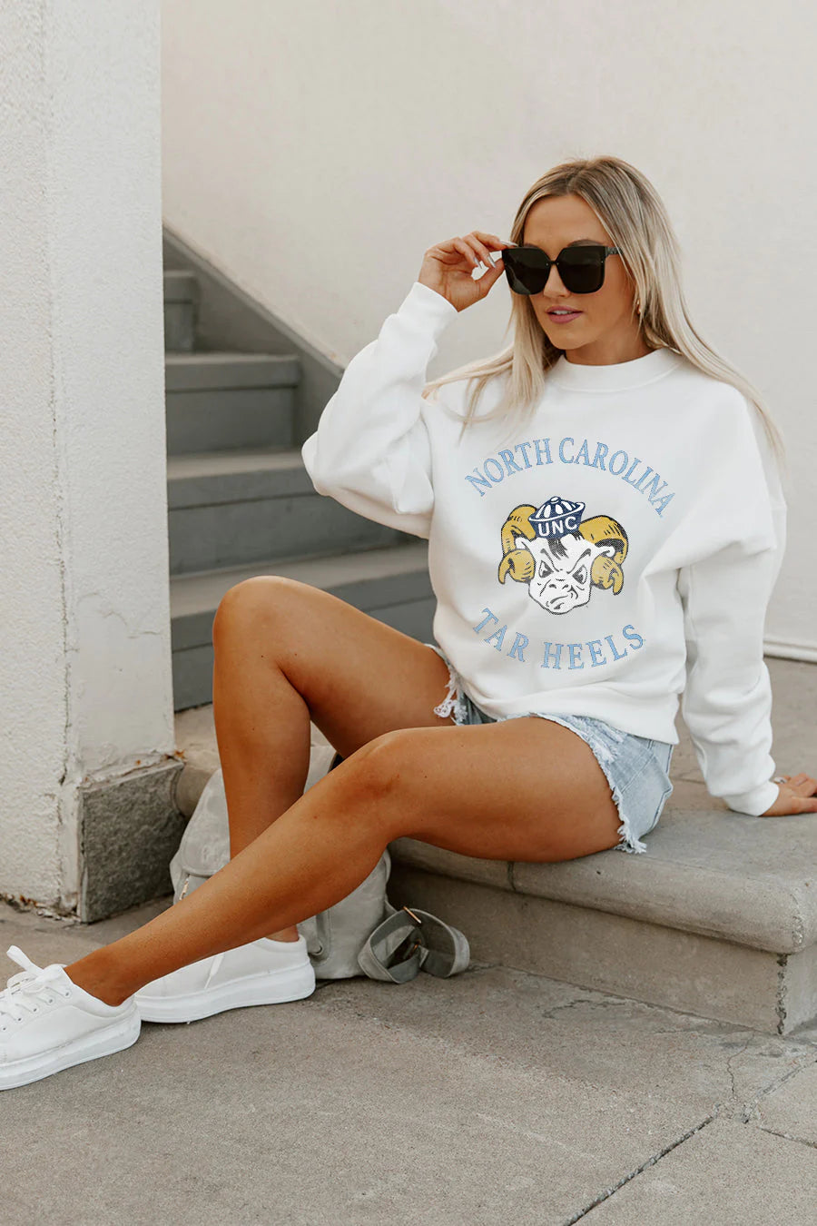 Women's Vintage Tar Heels Crewneck Sweatshirt Hoodie with Gradient Ombre Colorful