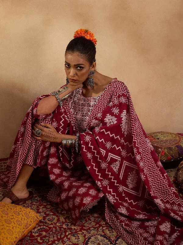 Women Maroon Printed Straight Kurta Trousers With Dupatta Set Trousers fashionable chic Women Maroon Printed Straight Kurta Trousers With Dupatta Set Trousers fashionable chic