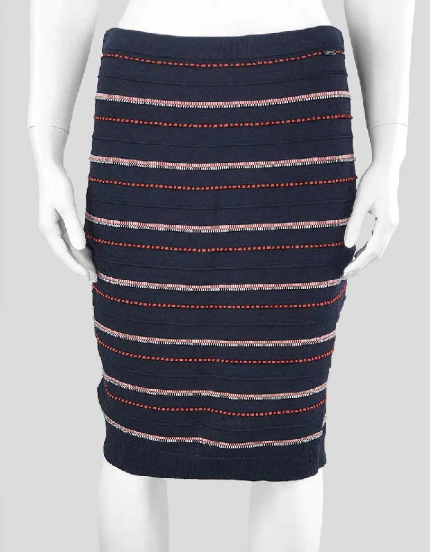 St John Navy Red And White Horizontal Stripe Knit Skirt Size Small relaxed fit skirt St John Navy Red And White Horizontal Stripe Knit Skirt Size Small relaxed fit skirt